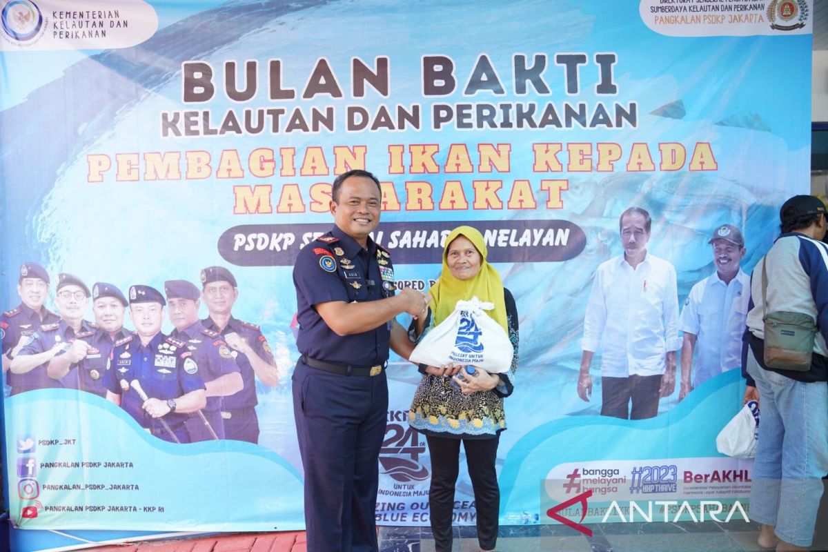 KKP gelar bakti sosial serentak pada 14 lokasi pada Indonesia